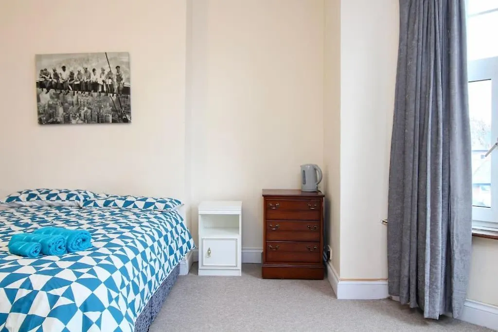 Darwin Road Guest House Room 2 Southampton 0*,  United Kingdom